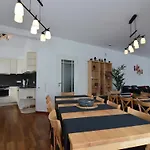 فيلة Moderne In Kuestelberg *