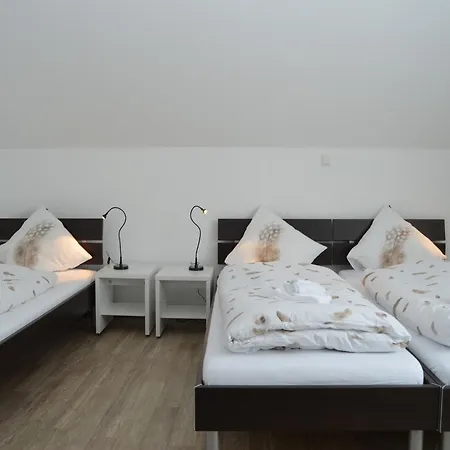 Moderne In Kuestelberg *
