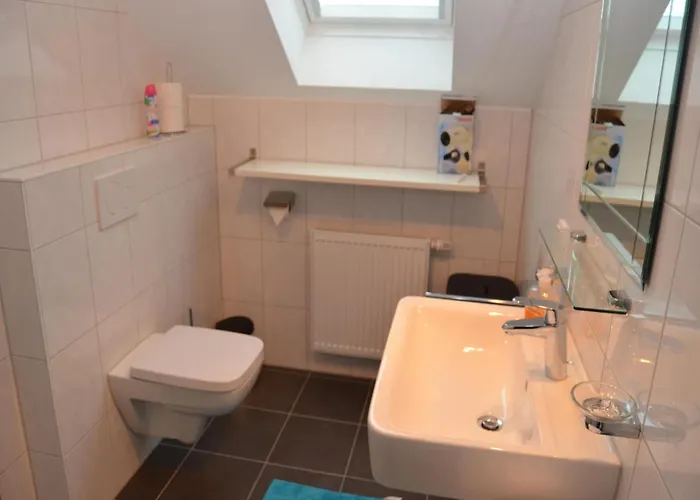 Moderne In Kuestelberg * 메데바흐